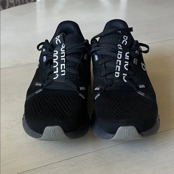 On Running Women’s Cloudsurfer - Picture 2 of 10